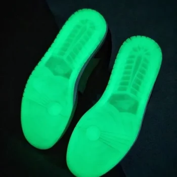 AJ 1 Mid Se Glow In The Dark Panda