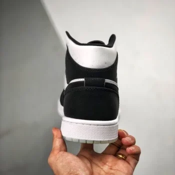 AJ 1 Mid Se Glow In The Dark Panda