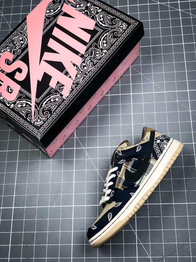 Tscott X Dunk Low Premium Qs Sb Cactus Jack