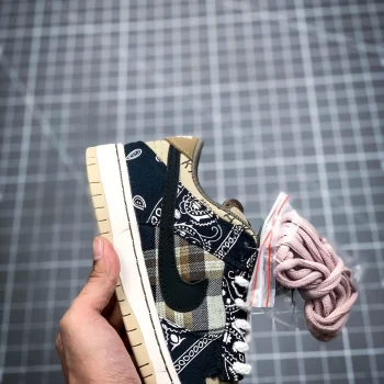 Tscott X Dunk Low Premium Qs Sb Cactus Jack