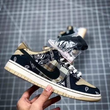 Tscott X Dunk Low Premium Qs Sb Cactus Jack