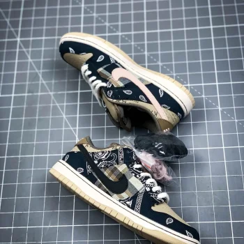 Tscott X Dunk Low Premium Qs Sb Cactus Jack