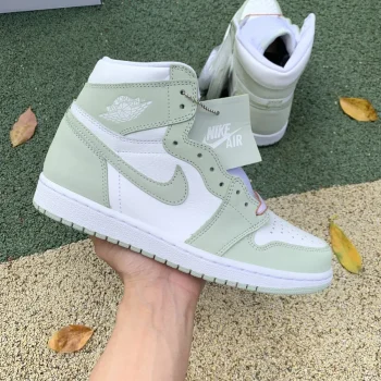 AJ 1 Retro High Og Seafoam