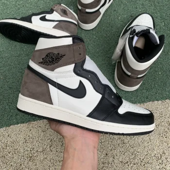 AJ 1 Retro High Og Dark Mocha