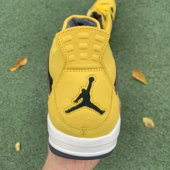 AJ 4 Retro Lightning 2021