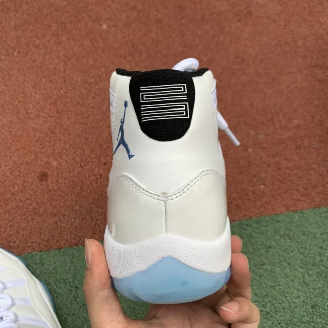 AJ 11 Retro Legend Blue