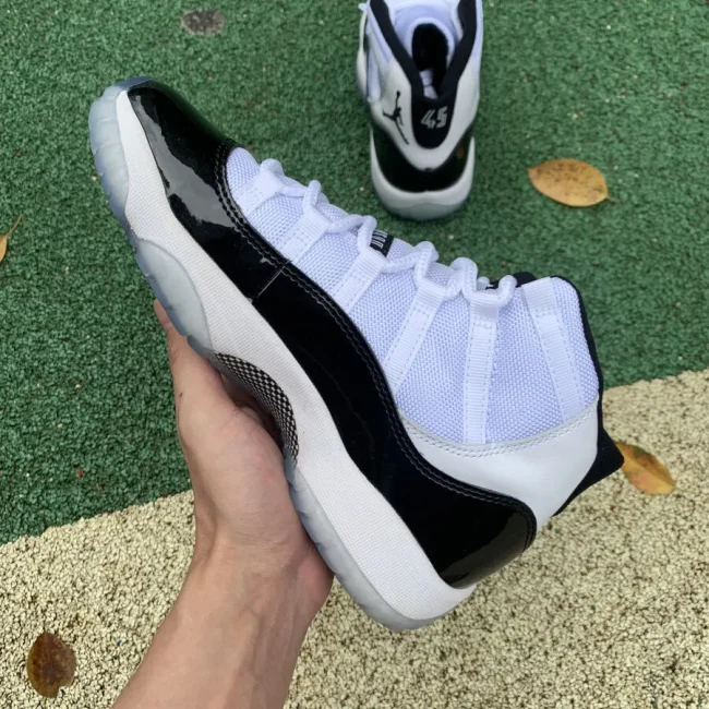 AJ 11 Retro Concord