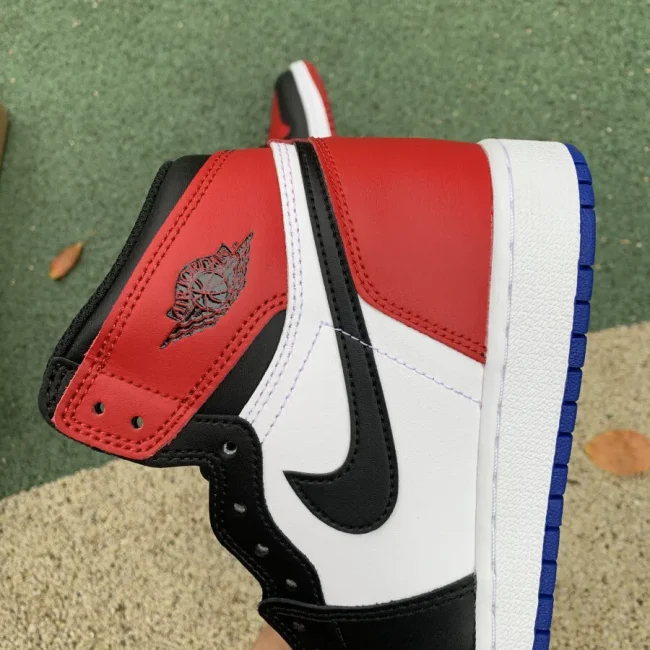 AJ 1 Retro High Og Top 3