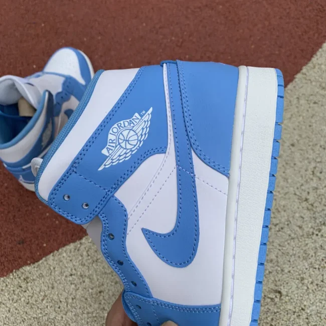 AJ 1 Mid Unc