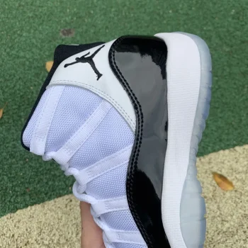 AJ 11 Retro Concord