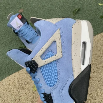 AJ 4 Retro University Blue