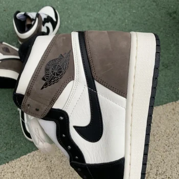 AJ 1 Retro High Og Dark Mocha