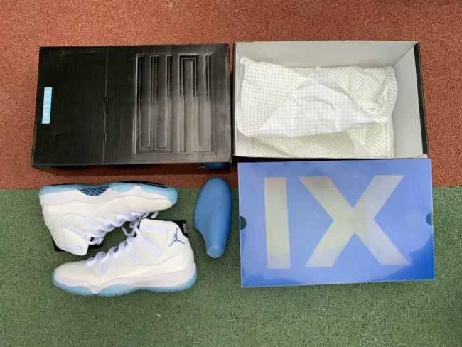 AJ 11 Retro Legend Blue