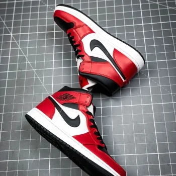 AJ 1 Mid Chicago Black Toe