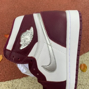 AJ 1 Retro High Bordeaux