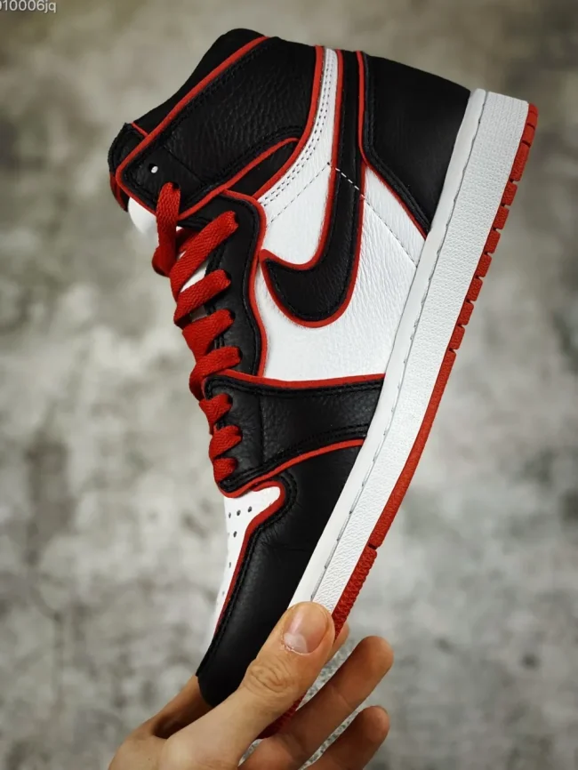 AJ 1 Retro High Bloodline