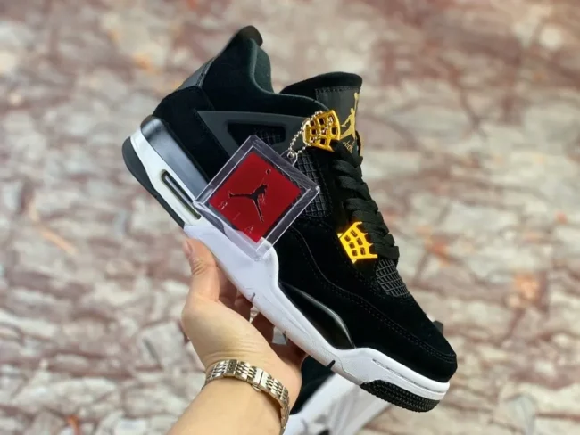 AJ 4 Retro Royalty