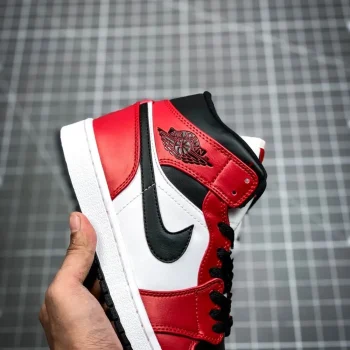 AJ 1 Mid Chicago Black Toe