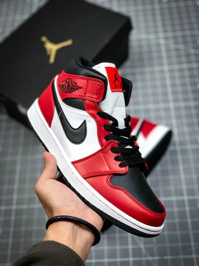 AJ 1 Mid Chicago Black Toe