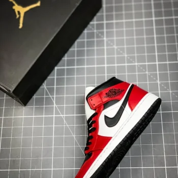 AJ 1 Mid Chicago Black Toe