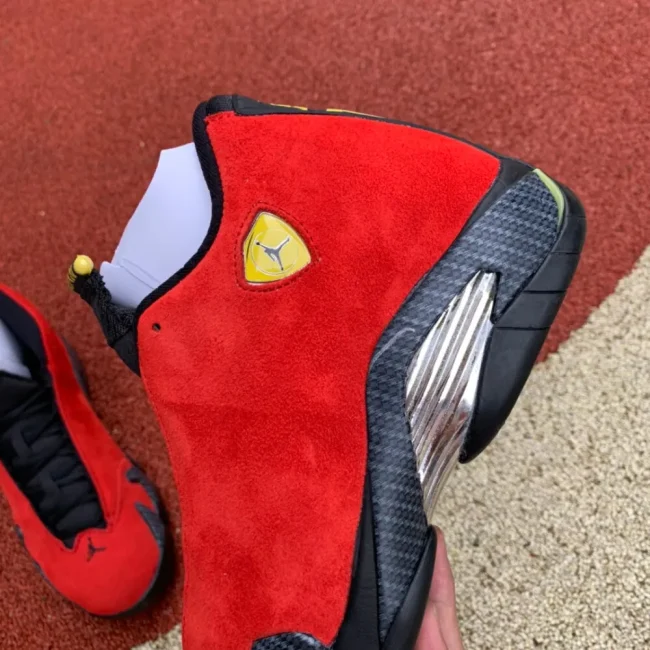 AJ 14 Retro Ferrari