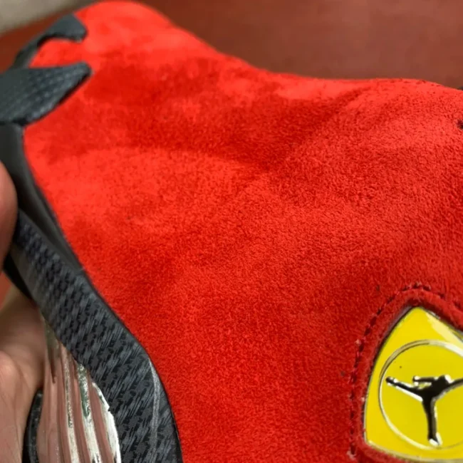 AJ 14 Retro Ferrari