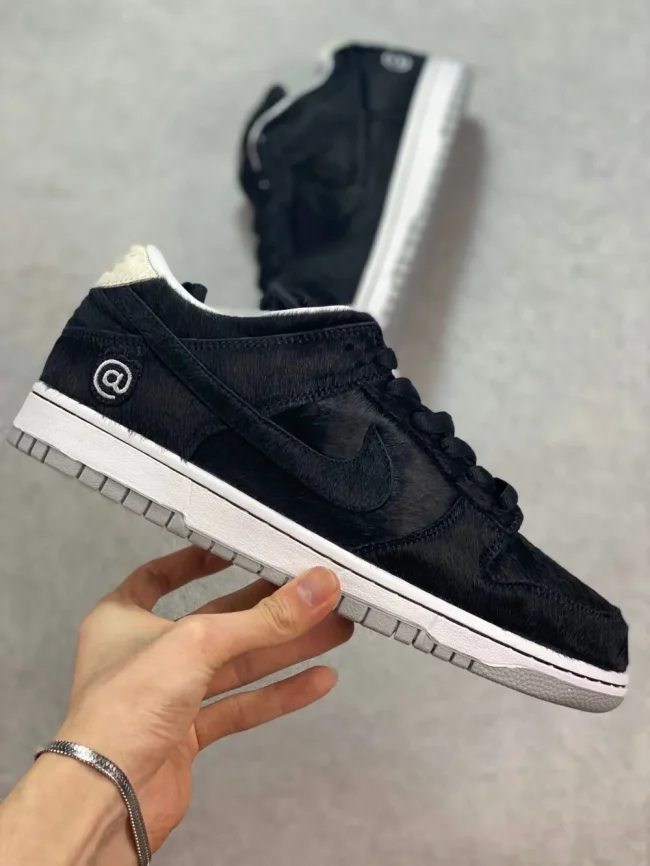 Medicom Toy X Dunk Low Sb Be@rbrick