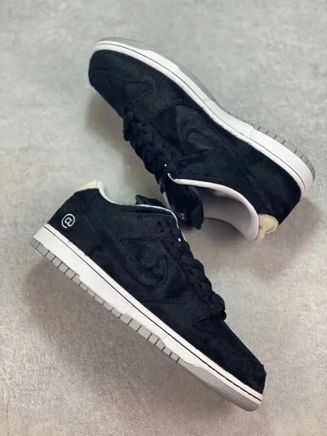 Medicom Toy X Dunk Low Sb Be@rbrick