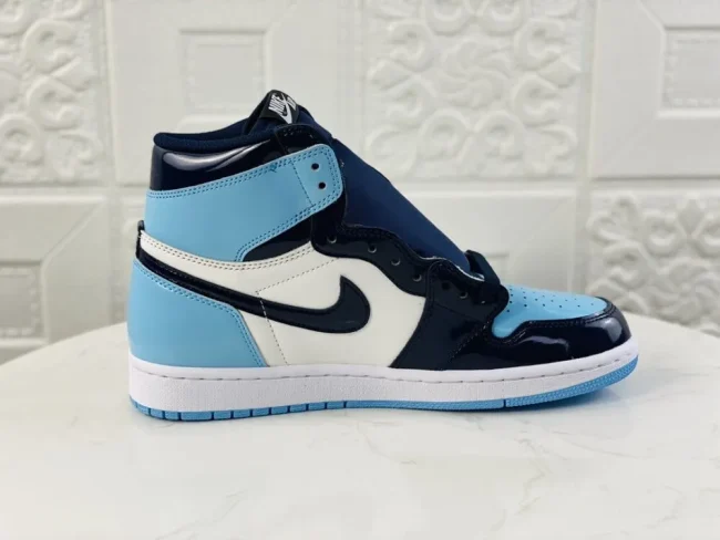 AJ 1 Retro High Og Blue Chill