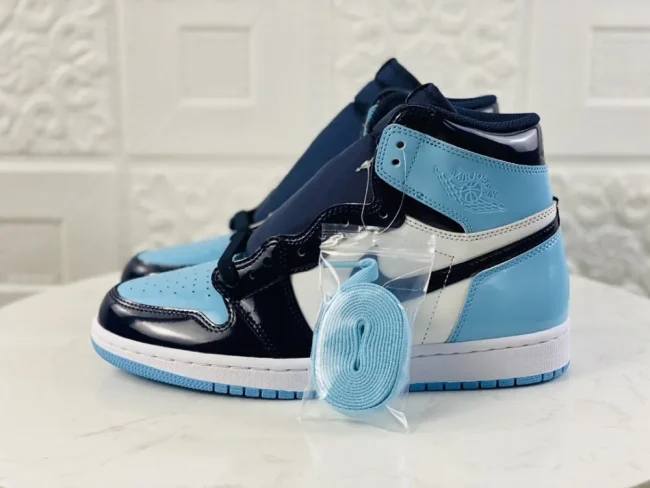 AJ 1 Retro High Og Blue Chill