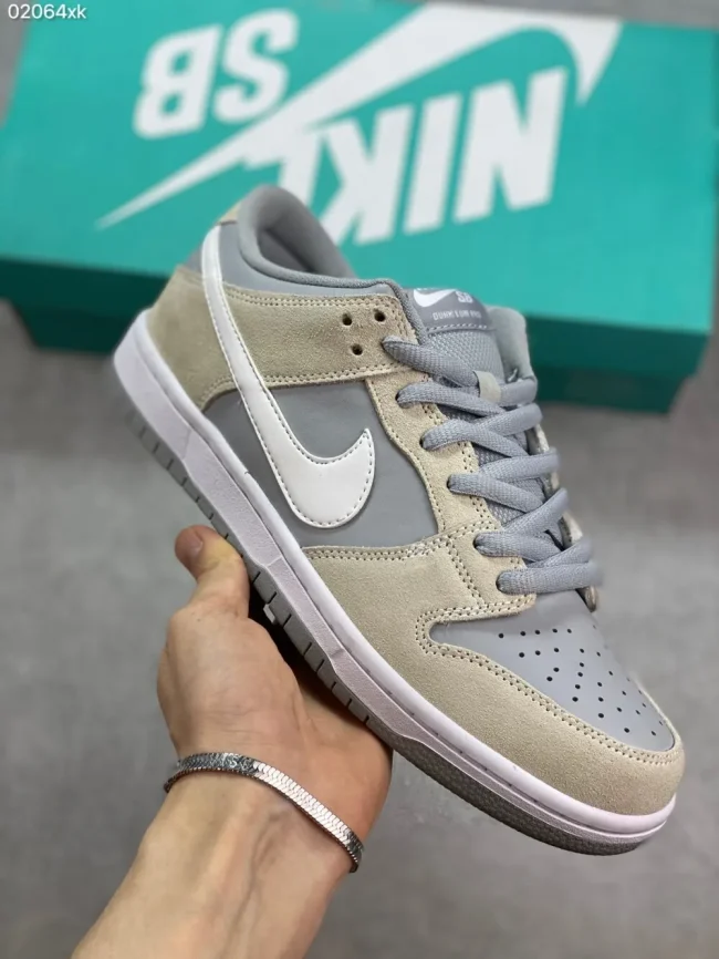 Sb Dunk Low Summit White Wolf Grey