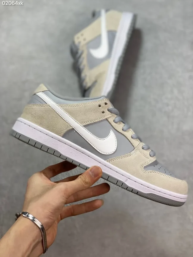 Sb Dunk Low Summit White Wolf Grey