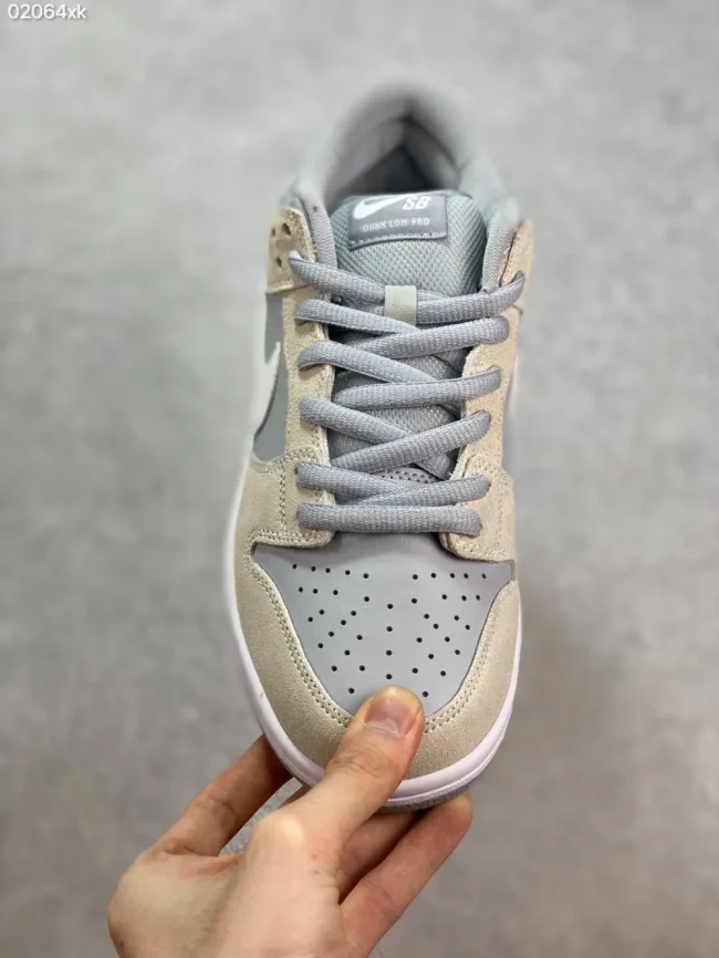 Sb Dunk Low Summit White Wolf Grey