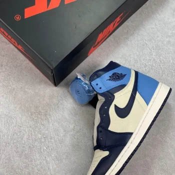 AJ 1 Retro High Obsidian