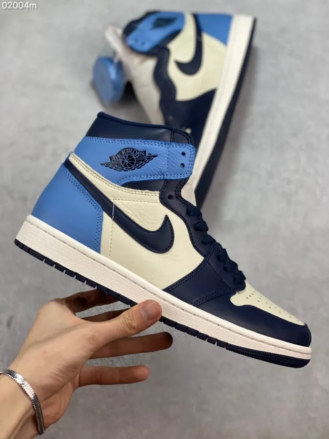 AJ 1 Retro High Obsidian