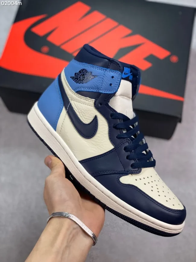 AJ 1 Retro High Obsidian