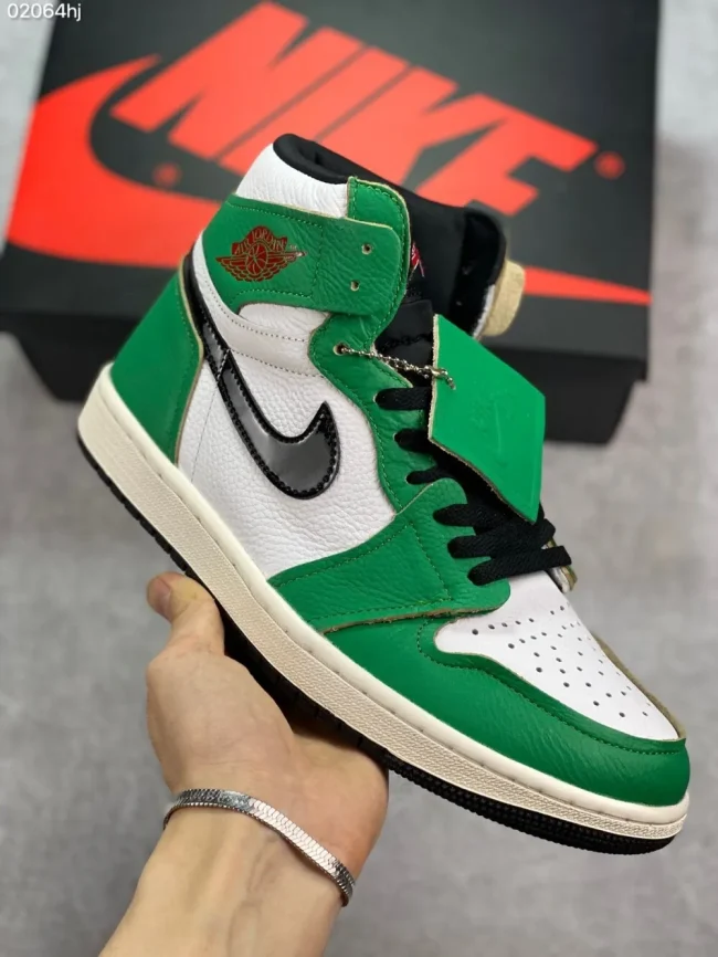 AJ 1 Retro High Lucky Green