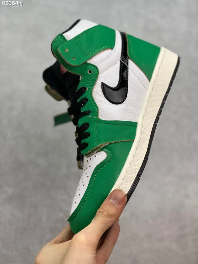 AJ 1 Retro High Lucky Green