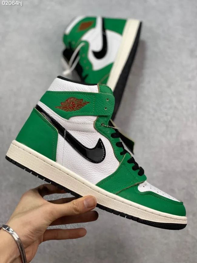 AJ 1 Retro High Lucky Green