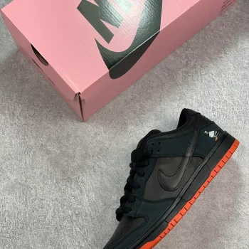 Jeff Staple X Dunk Low Pro Sb Black Pigeon