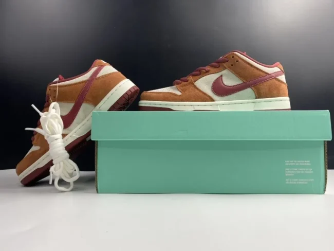 Dunk Low Pro Sb Dark Russet