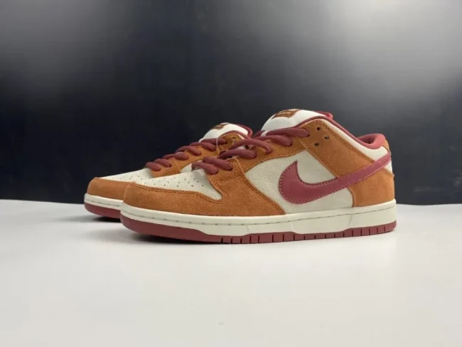 Dunk Low Pro Sb Dark Russet