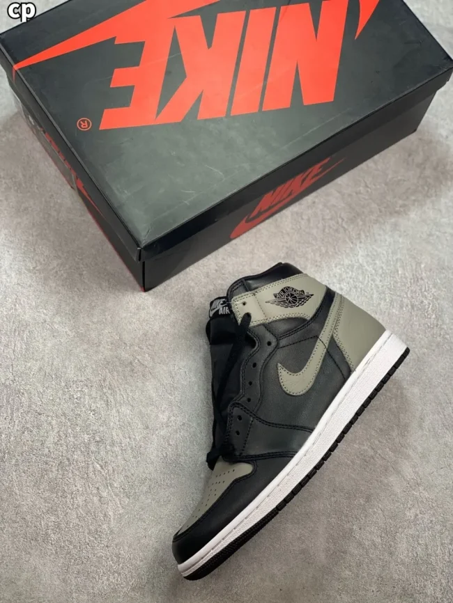 AJ 1 Retro High Og Shadow 2018