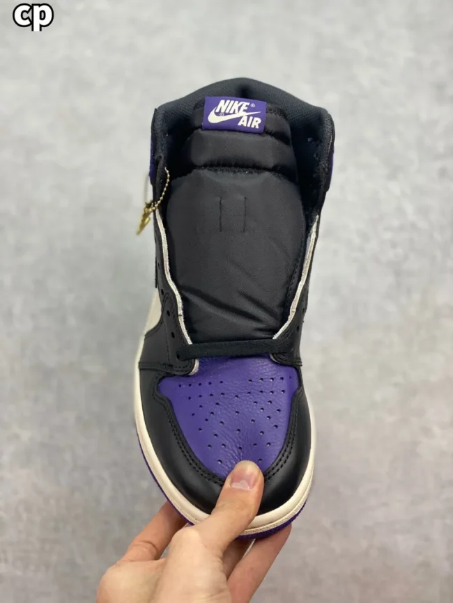 AJ 1 Retro High Og Court Purple