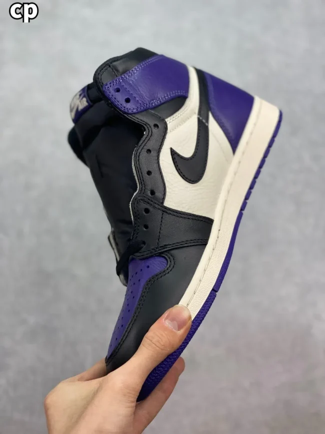 AJ 1 Retro High Og Court Purple