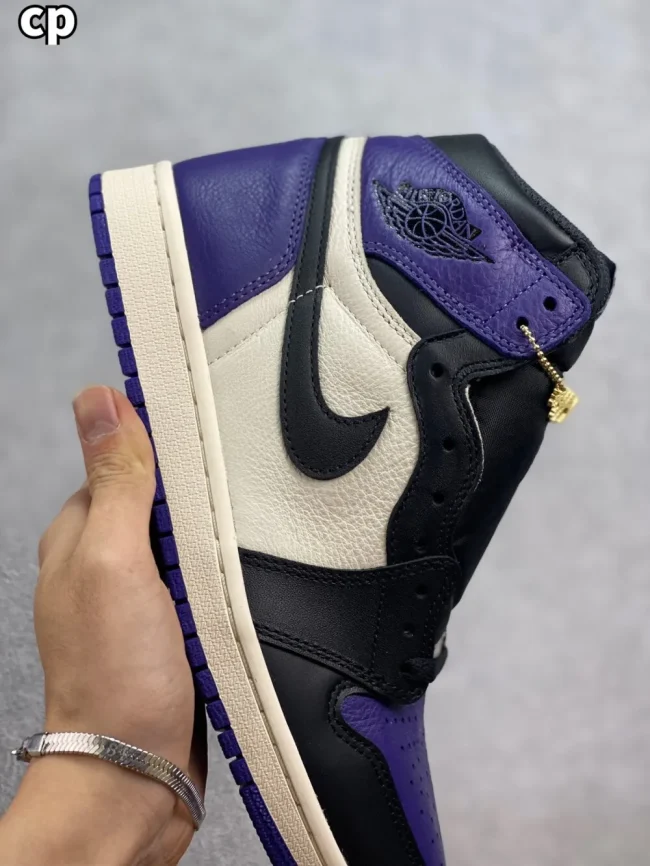 AJ 1 Retro High Og Court Purple