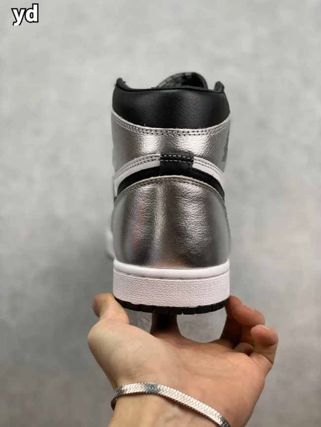 AJ 1 High Og Silver Toe