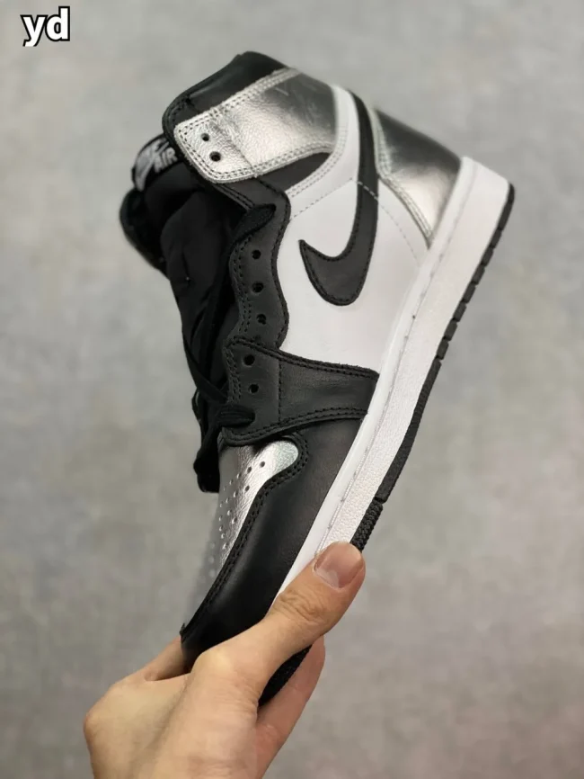 AJ 1 High Og Silver Toe