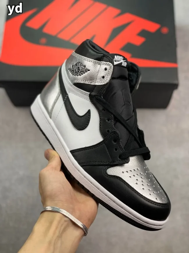 AJ 1 High Og Silver Toe