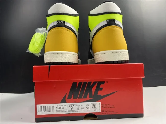 AJ 1 Retro High Og Volt Gold